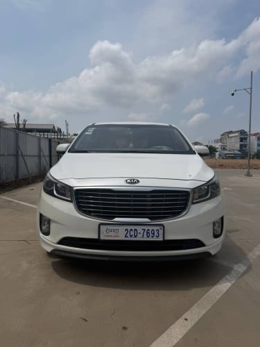 KIA CARNIVAL 2015