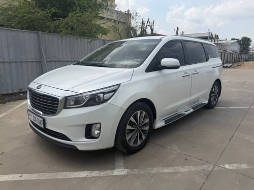 KIA CARNIVAL 2015