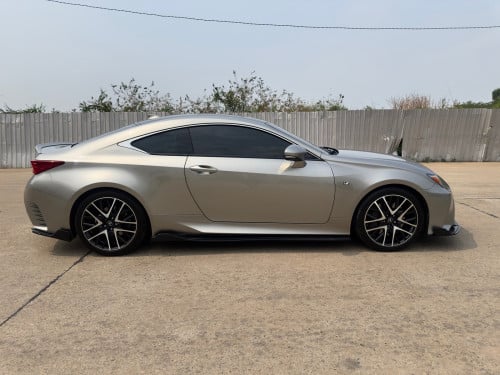 Lexus RC200T 2016 F-Sport ទីតានៀម
