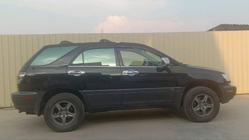 LEXUS RX 300 Year2002 ប៉ុង1 FOR SALE