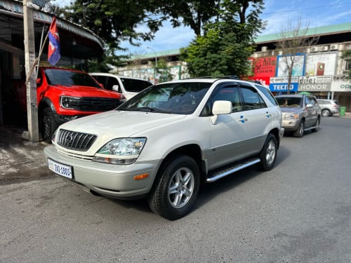 Lexus RX300 2002 P2