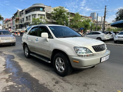 Lexus RX300 2002 P2
