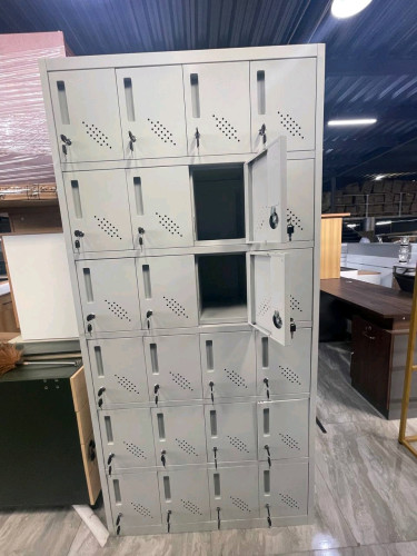 Locker 24doors