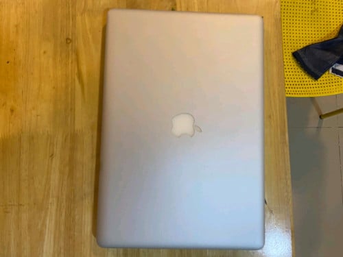 MacBook Pro 2011 8G 1TB វ៉ៃដូរក៏បាន