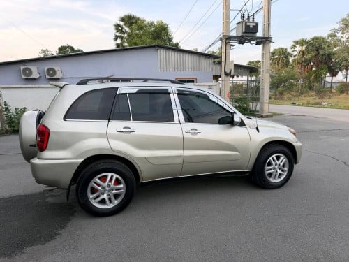 Rav4​ឆ្នាំ​01P1​ឡាន់ស្អាត់បងៗ