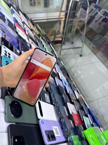 Redmi 13 (8g*+128g)ស្អាតសំនុំស្រុីន