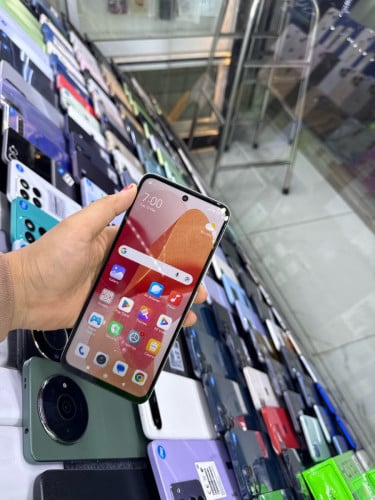 Redmi 13 (8g*+128g)ស្អាតសំនុំស្រុីន
