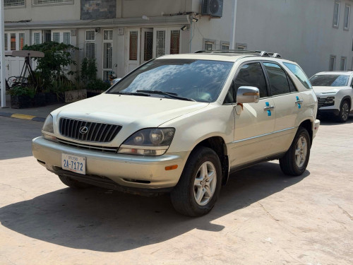 RX  300​   ឆ្នាំ​០០​ ឡានស្អាត់​  បាតខ្ចី​ លក់ធូរ​ ៗ​   ឯកសារ​គ្រប់​ការឈ្មោះបានសួរ​ ពត៍មាន​  លំអិត​