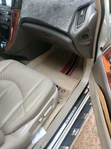 RX300 2001 ពត៌សរ ក្នុងលៀង