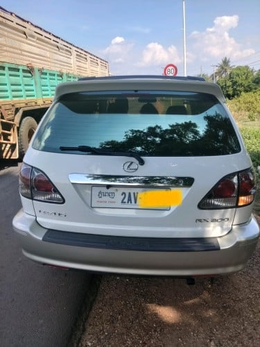 RX300 2001 ពត៌សរ ក្នុងលៀង