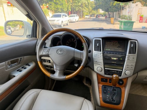 Rx330 full ប៉ុង1 ក្នុងលឿង ទឹកថ្នាំហ្សីន85%