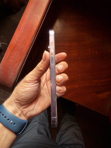 Siem reap sell iphone 14 pro max LL 256g ដូរអេក្រង់ហ្សិន 1