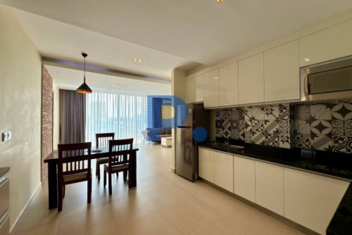 Spacious 2 Bedrooms Apartment for RENT near BKK1 with Gym and Pool