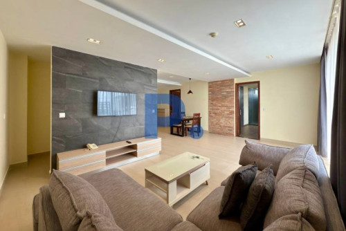 Spacious 2 Bedrooms Apartment for RENT near BKK1 with Gym and Pool