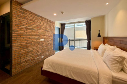 Spacious 2 Bedrooms Apartment for RENT near BKK1 with Gym and Pool