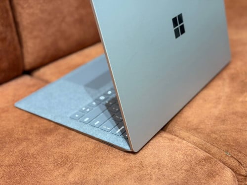 Surface Laptop 5 13.5” ( 99% )CPU Core i7-12th, RAM 16GB, SSD 512GB, 2.2K Touch Screen