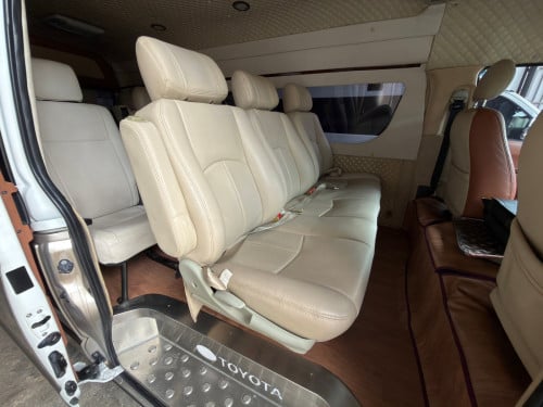Toyota Hiace 2014