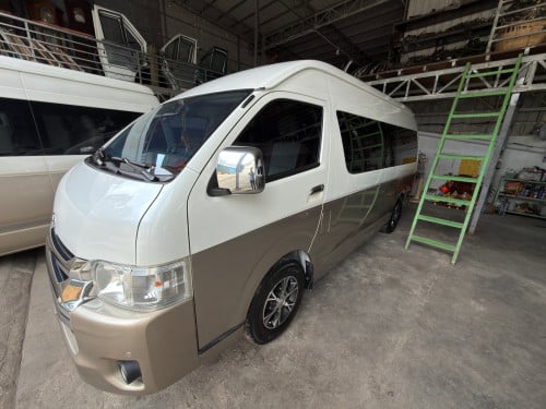 Toyota Hiace 2014