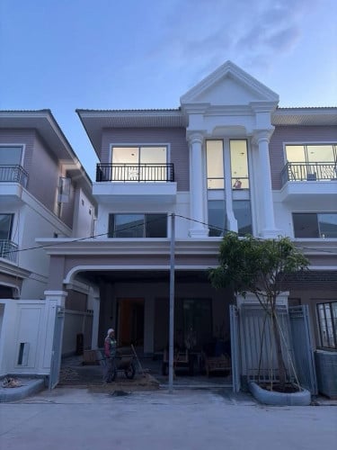 Twin B Villa សម្រាប់លក់ គម្រោងEco Poli2 ផ្ទះសង់បាន 80%