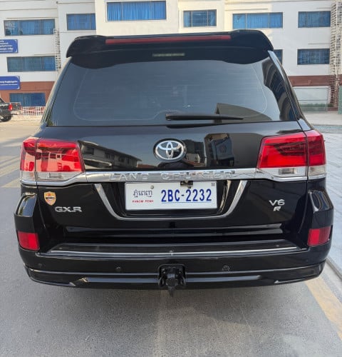 V Auto 8888