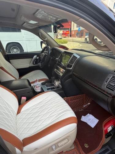 V Auto 8888