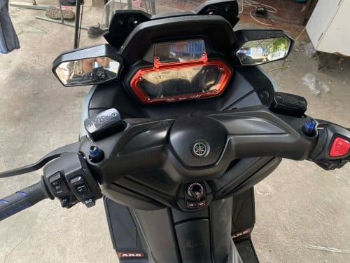 ម៉ូតូជិះផ្ទាល់