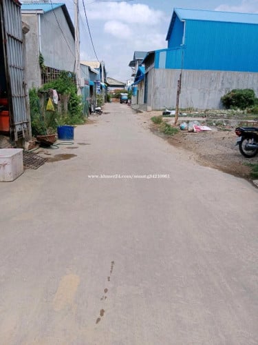 ដីស្អាតមានមនុស្សរស់នៅច្រើន