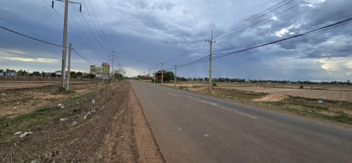 ដី​លក់​នៅ​ជិត​បុរី​សៀង​ណាំ​