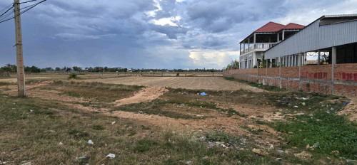 ដី​លក់​នៅ​ជិត​បុរី​សៀង​ណាំ​
