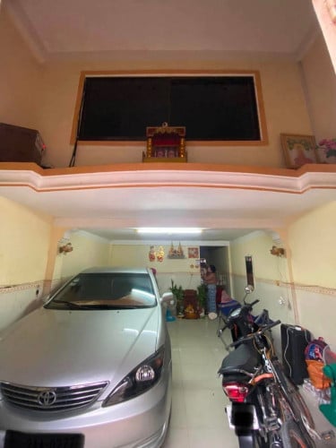 លក់ប្រញាប់លុយតម្លៃធូរជាងគេ ក្បែរផ្សារឈូកមាស