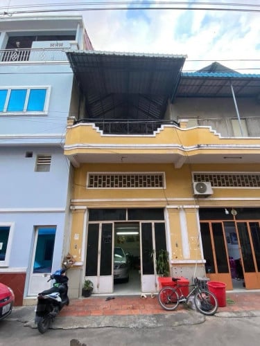 លក់ប្រញាប់លុយតម្លៃធូរជាងគេ ក្បែរផ្សារឈូកមាស