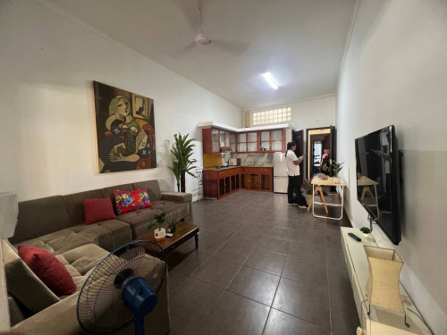 ផ្ទះជាន់លើសម្រាប់ជួលនៅផ្សារកណ្តាល