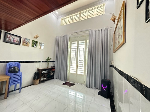 ផ្ទះថ្មីស្អាត 2បន្ទប់គេង 3បន្ទប់ទឹក មាន គ្រឿង ស្នាក់នៅស្រាប់