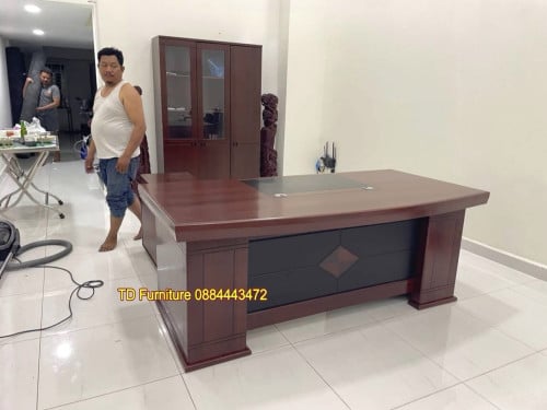 តុប្រធាន ខ្នាត 2m.