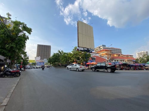 ផ្ទះលក់តម្លៃក្រោមទីផ្សារ 35%