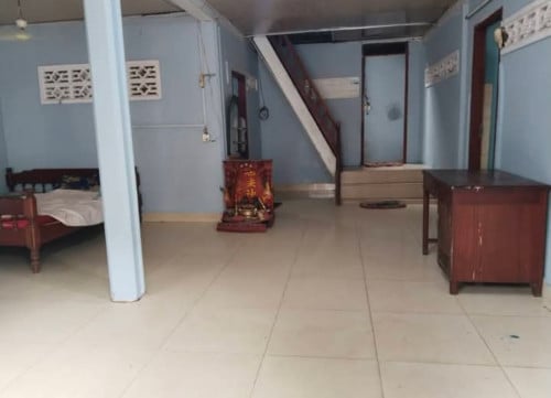 ផ្ទះលក់បន្ទាន់(ក្រោយផ្សារលើធំថ្មី 500ម៉ែត្រ ក្រុងសៀមរាប)