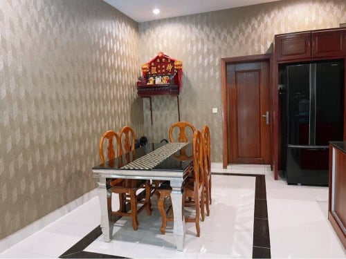 ផ្ទះលក់បន្ទាន់​ ជាប្រភេទវីឡាភ្លោះ ផ្លូវ 598 សង្កាត់ច្រាំងចំរះទី1,  ខណ្ឌឬស្សីកែវ,  រាជធានីភ្នំពេញ