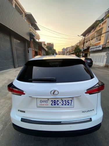 ឡានLexusNX200t F Sportឆាំ្ន2016