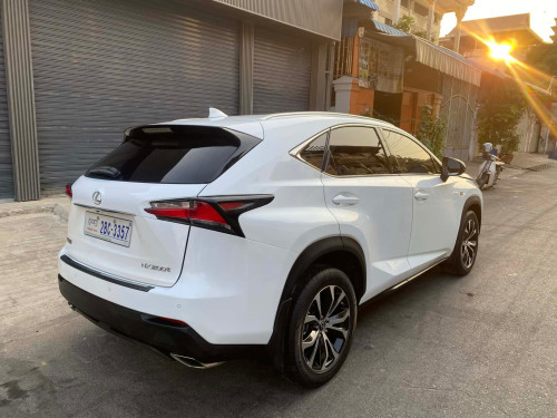 ឡានLexusNX200t F Sportឆាំ្ន2016