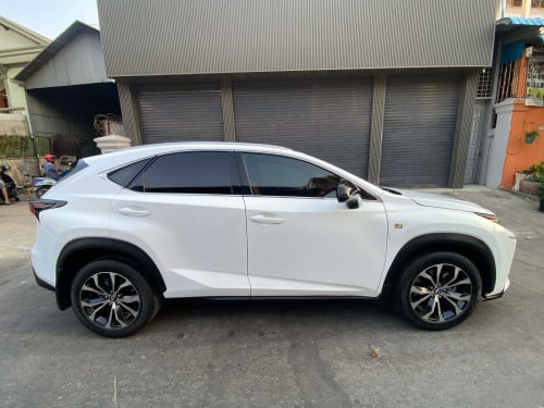 ឡានLexusNX200t F Sportឆាំ្ន2016