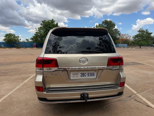 ឡានលក់ដូរសេរីTOYOTA LANDCRUISER2012up2021