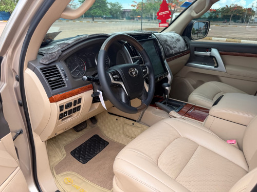 ឡានលក់ដូរសេរីTOYOTA LANDCRUISER2012up2021