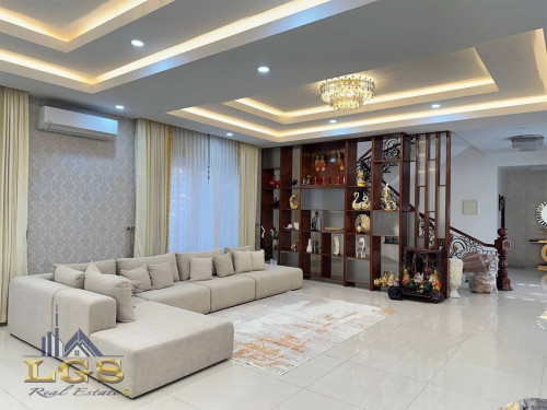 ๐ แแธแกแถแแธแ แแแ แแแแแถแแแแฝแ | King Villa Corner for Rent