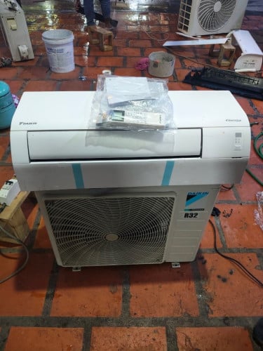 1,5hp inverter 023 daikin
