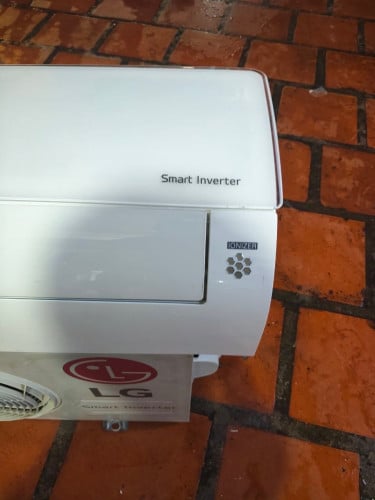 1,5hp inverter skin care LG