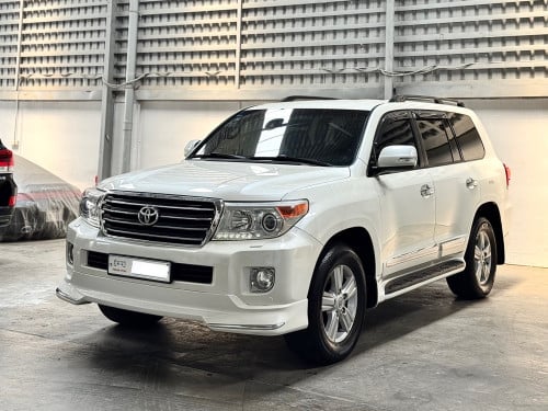 2014 Land Cruiser GXR V8 Full Option