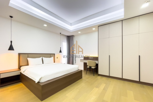 3 Bedroom Services Apartment for rent- BKK1 -Phnom Penh.