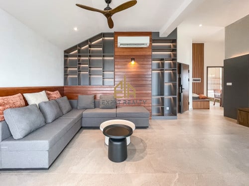 3 Bedroom Services Apartment for rent- Tonle Basac -Phnom Penh.