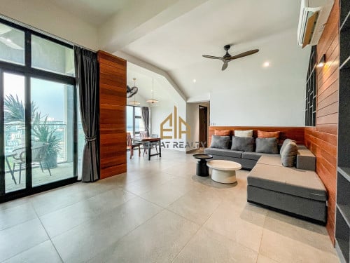 3 Bedroom Services Apartment for rent- Tonle Basac -Phnom Penh.