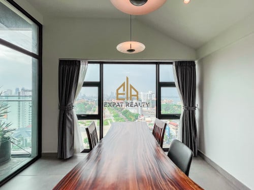 3 Bedroom Services Apartment for rent- Tonle Basac -Phnom Penh.
